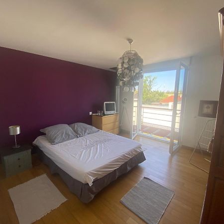 Chambre Avec Salle De Bain Privee Dans Maison Bourges Dış mekan fotoğraf